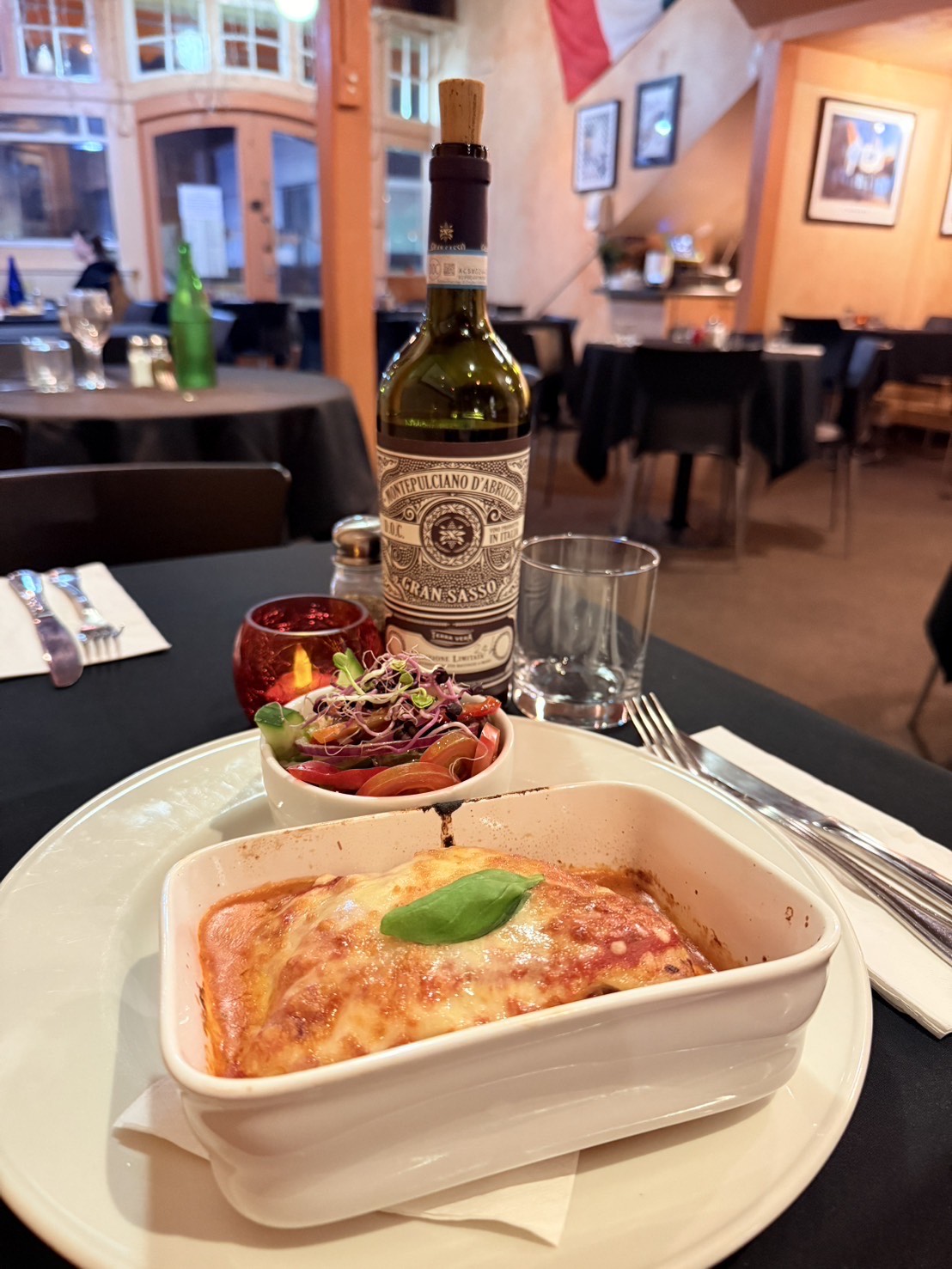 reseravtion-italian-restaurant-hamilton